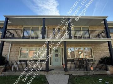 2 BR, 1 BA Apartment 4118 N 91st St, Milwaukee, WI 53222