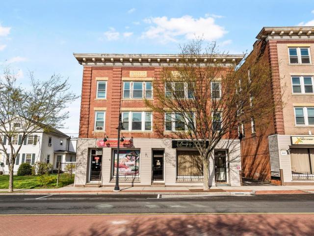 2 BR, 1 BA Apartment 411 431 N Main St. Rd, Bristol, CT 06010