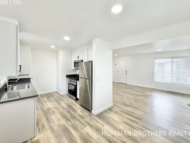 2 BR, 1 BA Apartment 4132 W 118th St, Hawthorne, CA 90250