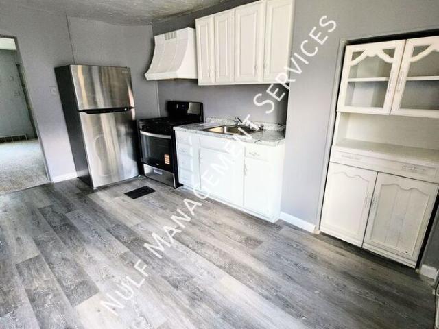 2 BR, 1 BA Apartment 4207 Dunkeld Way, Pittsburgh, PA 15201