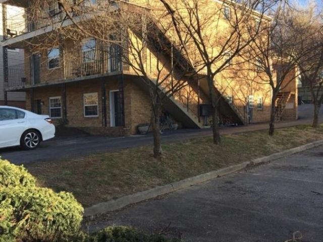 2 BR, 1 BA Apartment 420 Albemarle Ave SW, Roanoke, VA 24016