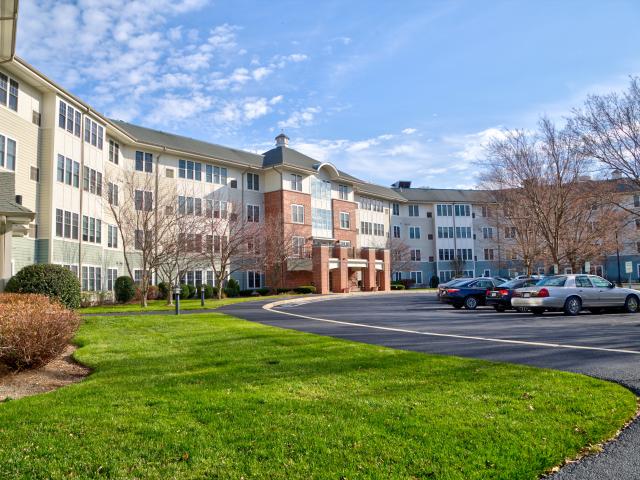 2 BR, 1 BA Apartment 420 East Squantum Street, Quincy, MA 02171