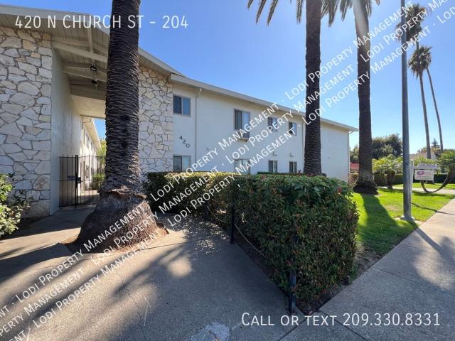 2 BR, 1 BA Apartment 420 N CHURCH ST, LODI, CA 95240
