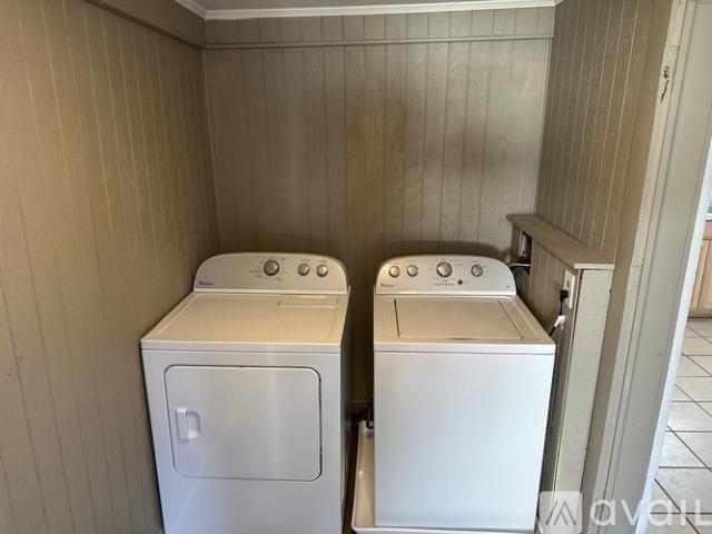 2 BR, 1 BA Apartment 421 Gossett St, Winston Salem, NC 27105