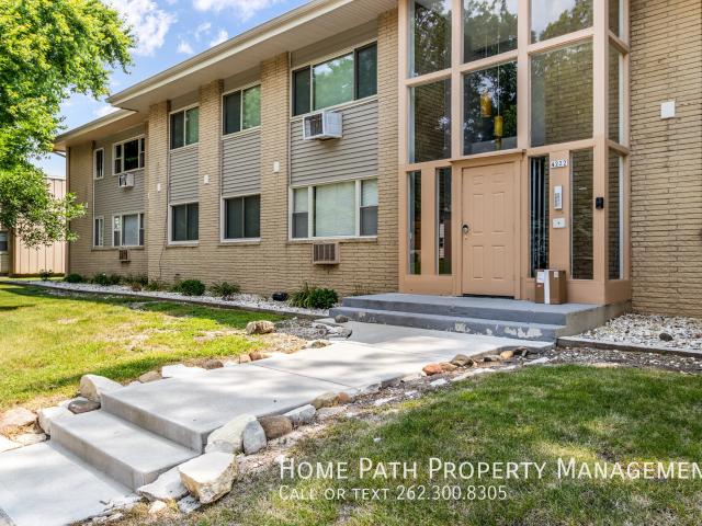 2 BR, 1 BA Apartment 4222 S 51st St, Milwaukee, WI 53220