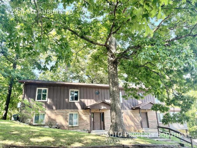 2 BR, 1 BA Apartment 422 N Mt Auburn Rd Cape Girardeau, MO 63701