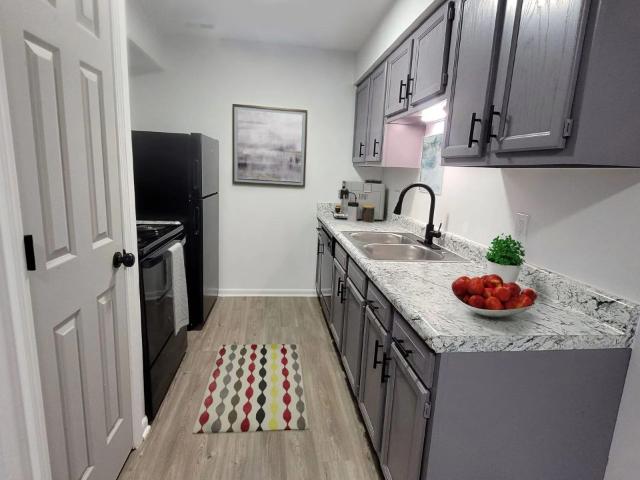 2 BR, 1 BA Apartment 4259 Burkhart Dr Unit 0045C, Indianapolis, IN 46227