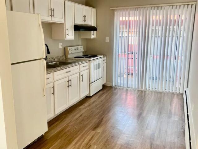 2 BR, 1 BA Apartment 4260 W 70th Pl, Westminster, CO 80030