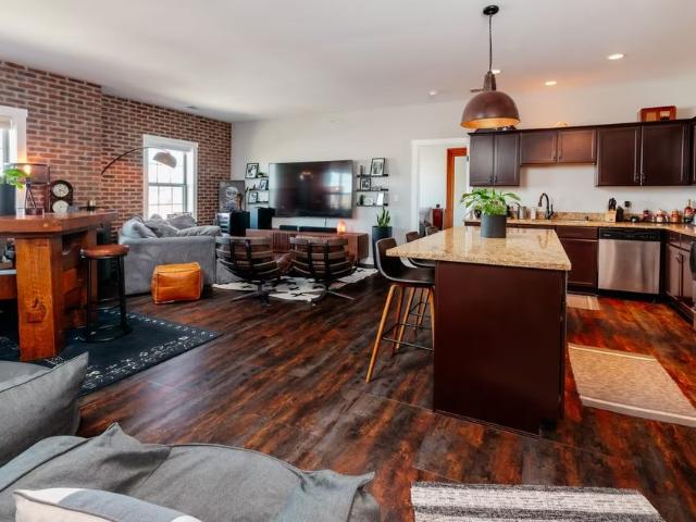 2 BR, 1 BA Apartment 430 East Grand Avenue Unit 204, Beloit, WI 53511