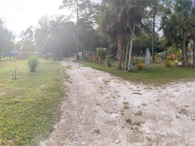 2 BR, 1 BA Apartment 430 South Lindero Street, Clewiston, FL 33440