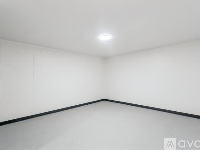 2 BR, 1 BA Apartment 4319 S Elizabeth Ave, Unit 1, Wichita, KS 67217