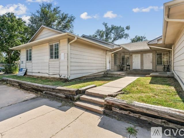 2 BR, 1 BA Apartment 4319 S Elizabeth Ave, Unit 4, Wichita, KS 67217