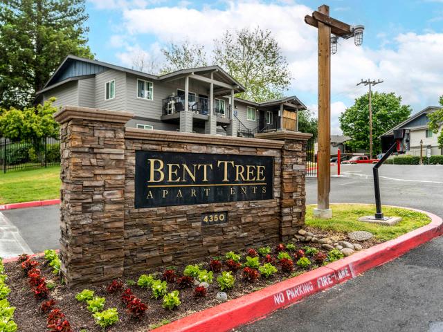 2 BR, 1 BA Apartment 4350 Galbrath Drive Unit 016, Sacramento, CA 95842