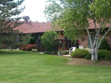 2 BR, 1 BA Apartment 435 W. Schleier St Frankenmuth, MI 48734