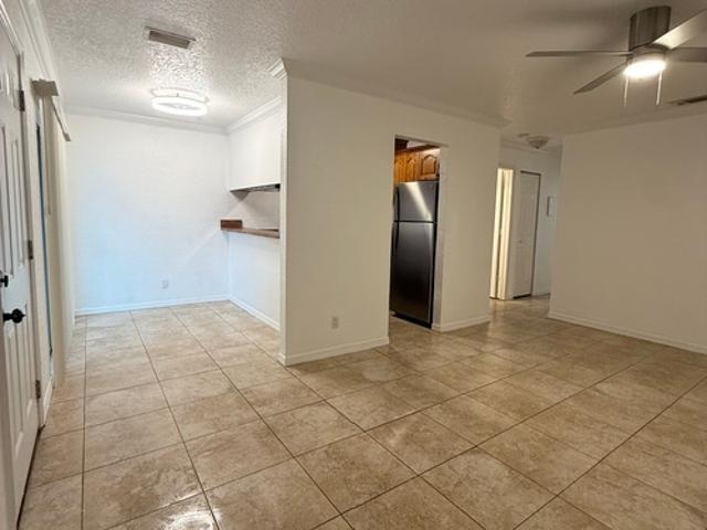 2 BR, 1 BA Apartment 436 Auburn Drive, Unit 204, Daytona Beach, FL 32118