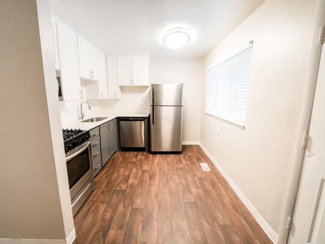 2 BR, 1 BA Apartment 439 N 200 W Unit 8, Salt Lake City, UT 84103