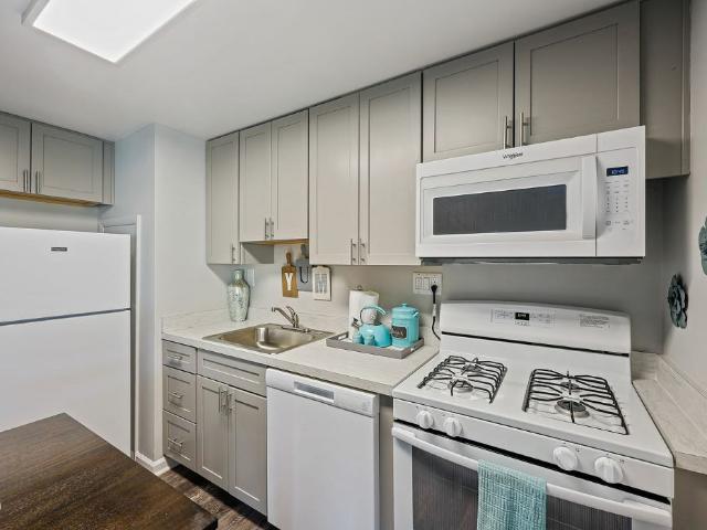 2 BR, 1 BA Apartment 43 Salix Court Unit 0219, Middle River, MD 21220