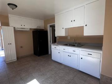 2 BR, 1 BA Apartment 5422 Bishop St, Unit *, Cypress, CA 90630