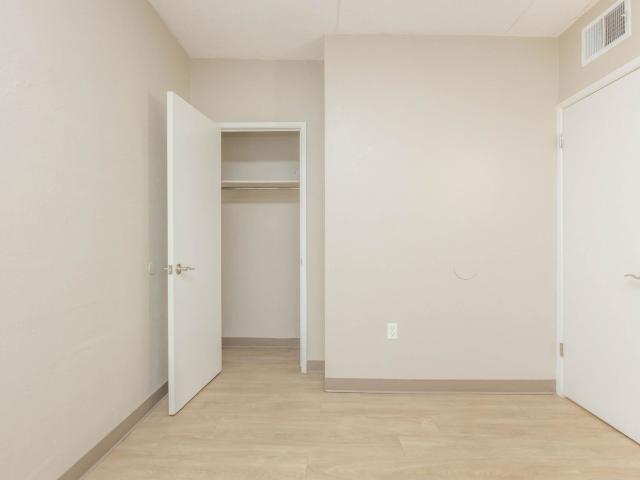 2 BR, 1 BA Apartment 5453 Ridge Street Unit 05 E 03, El Paso, TX 79932