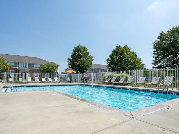 2 BR, 1 BA Apartment 5475 Winding River Road Unit 17710F, Noblesville, IN 46062