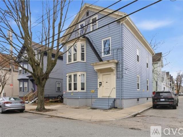 2 BR, 1 BA Apartment 54 Candace St, Unit 3, Providence, RI 02908