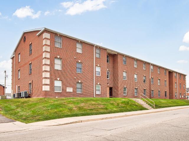 2 BR, 1 BA Apartment 551 North Dicks Street Unit 100, Muncie, IN 47303