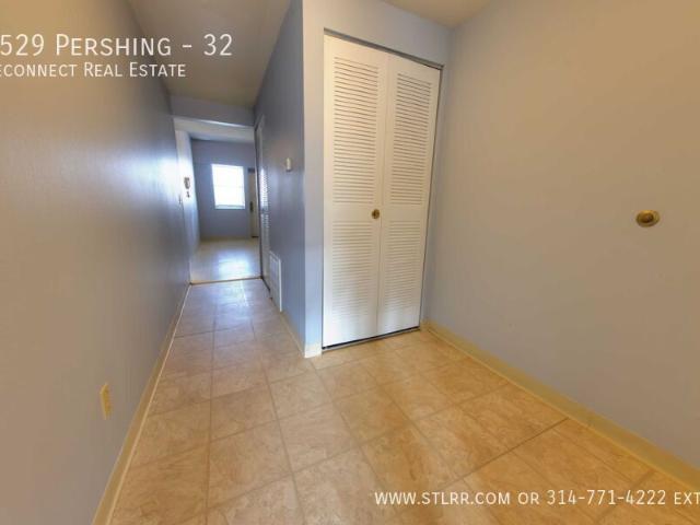 2 BR, 1 BA Apartment 5529 Pershing, St. Louis, MO 63112