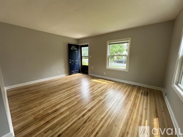 2 BR, 1 BA Apartment 5530 Penn Avenue South, Minneapolis, MN 55419