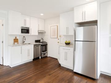 2 BR, 1 BA Apartment 55 N Mountain Avenue Unit A03, Montclair, NJ 07042