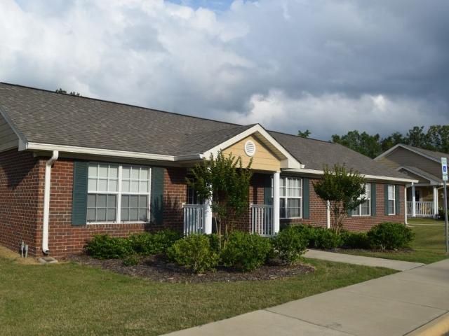 2 BR, 1 BA Apartment 55 Coby Ln Columbiana, AL 35051