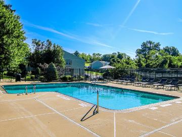 2 BR, 1 BA Apartment 5602 Duessel Ln Unit 1 5651B, Saint Louis, MO 63128