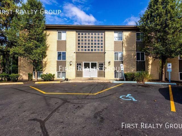 2 BR, 1 BA Apartment 5610 N. Main Street, Dayton, OH 45415