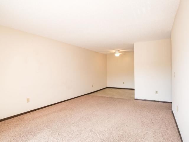2 BR, 1 BA Apartment 561 Westview Dr Unit 531 302, Hastings, MN 55033