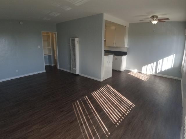 2 BR, 1 BA Apartment 5642 S La Brea, Los Angeles, CA 90056