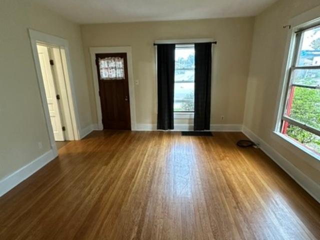 2 BR, 1 BA Apartment 565 North Main Street, Unit First Floor, Canton, OH 44720