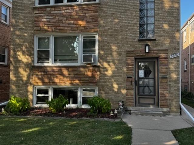 2 BR, 1 BA Apartment 5670 West Higgins Avenue, Unit 2, Chicago, IL 60630