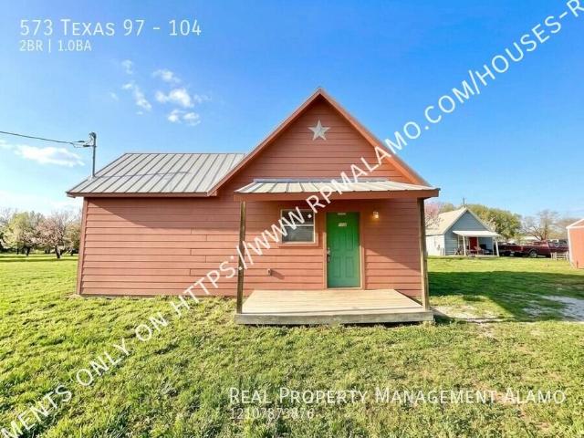 2 BR, 1 BA Apartment 573 Texas 97, Floresville, TX 78114
