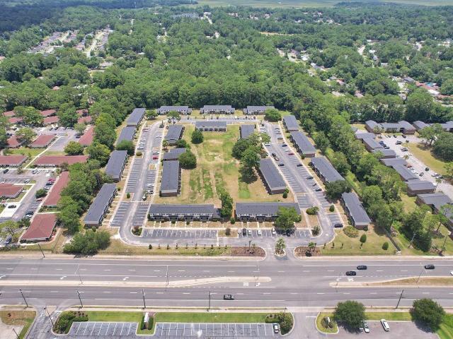 2 BR, 1 BA Apartment 5700 Altama Avenue Unit 46, Brunswick, GA 31525