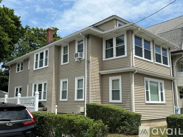 2 BR, 1 BA Apartment 57 Sycamore St, Unit 57, Belmont, MA 02478