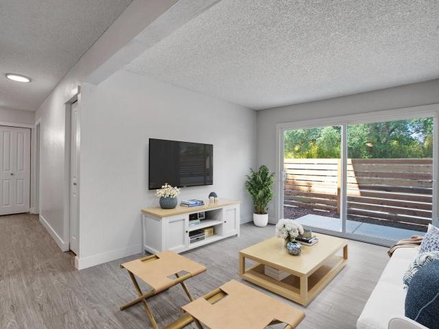 2 BR, 1 BA Apartment 5820 Sutter Avenue Unit 17, Carmichael, CA 95608