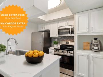 2 BR, 1 BA Apartment 5930 Arapaho Road Unit 297, Dallas, TX 75248