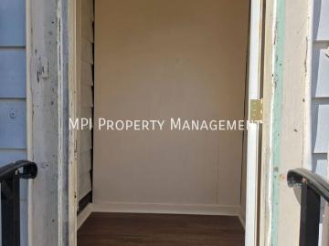 2 BR, 1 BA Apartment 5951 N 37TH ST, MILWAUKEE, WI 53209