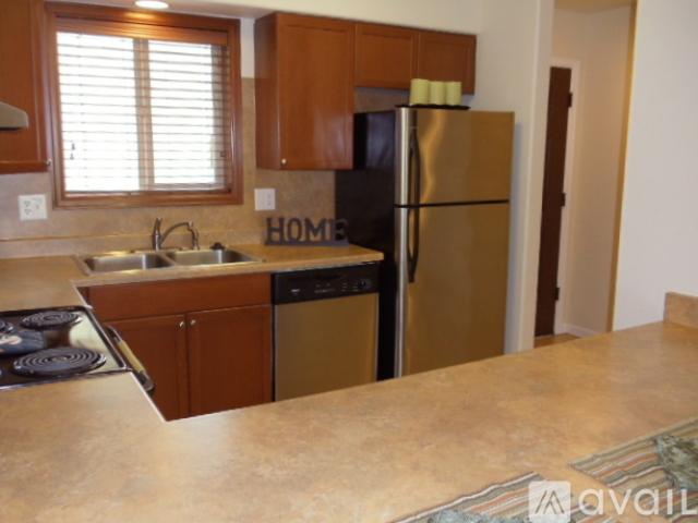 2 BR, 1 BA Apartment 5979 Southeast Harmony Road, Unit 8, Milwaukie, OR 97222