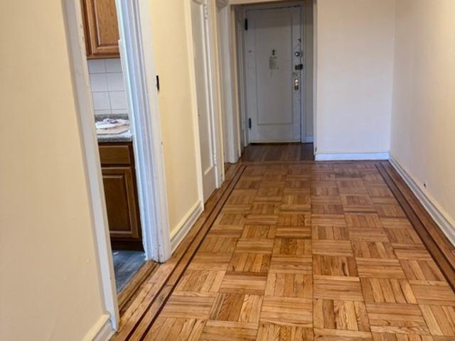 2 BR, 1 BA Apartment 5009 Broadway, Unit 606, New York, NY 10034