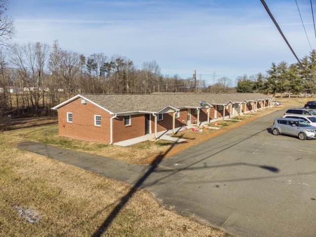 2 BR, 1 BA Apartment 500 Bethania Rural Hall Rd, Rural Hall, NC 27045