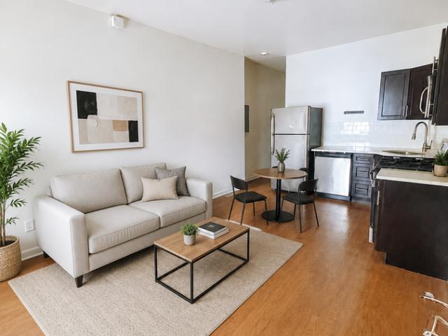 2 BR, 1 BA Apartment 5034 Walnut St, Philadelphia, PA 19139