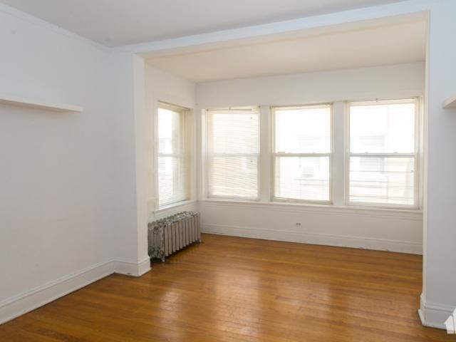 2 BR, 1 BA Apartment 5061 North Damen, Chicago, IL 60660
