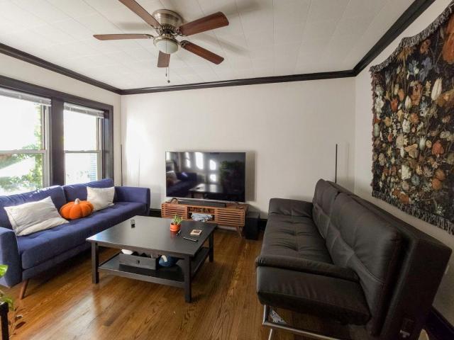2 BR, 1 BA Apartment 5073 N Wolcott Ave Unit 1831W 2, Chicago, IL 60640