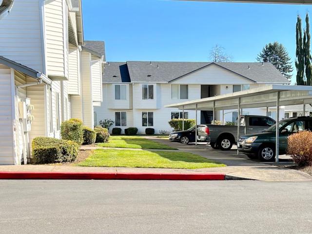 2 BR, 1 BA Apartment 5075 10th Avenue Northeast Unit 208, Salem, OR 97303
