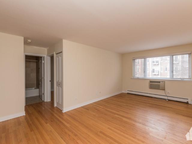 2 BR, 1 BA Apartment 5075 North Wolcott, Chicago, IL 60640